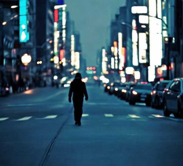 城市夜色中的句点诗篇